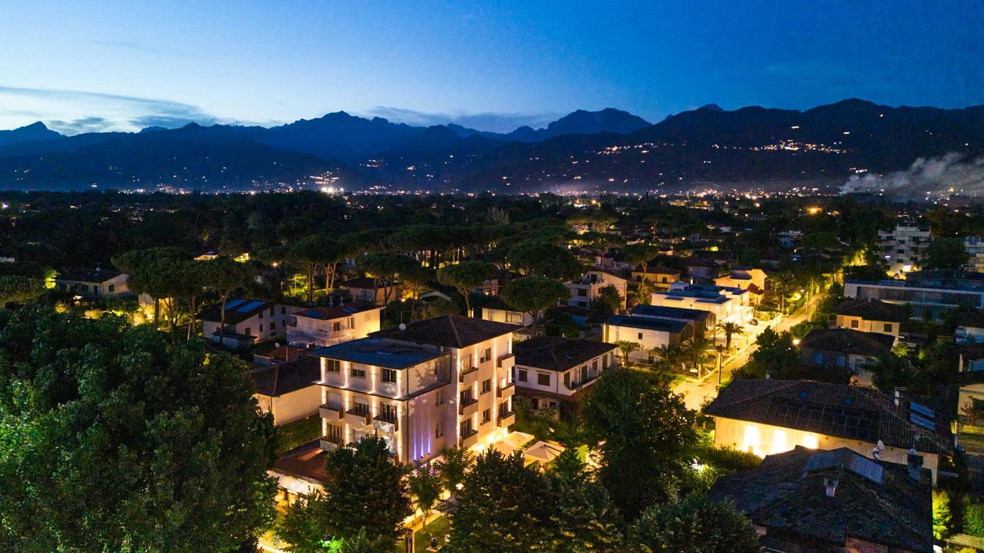 Hotel Crystal Marina di Pietrasanta Eksteriør bilde
