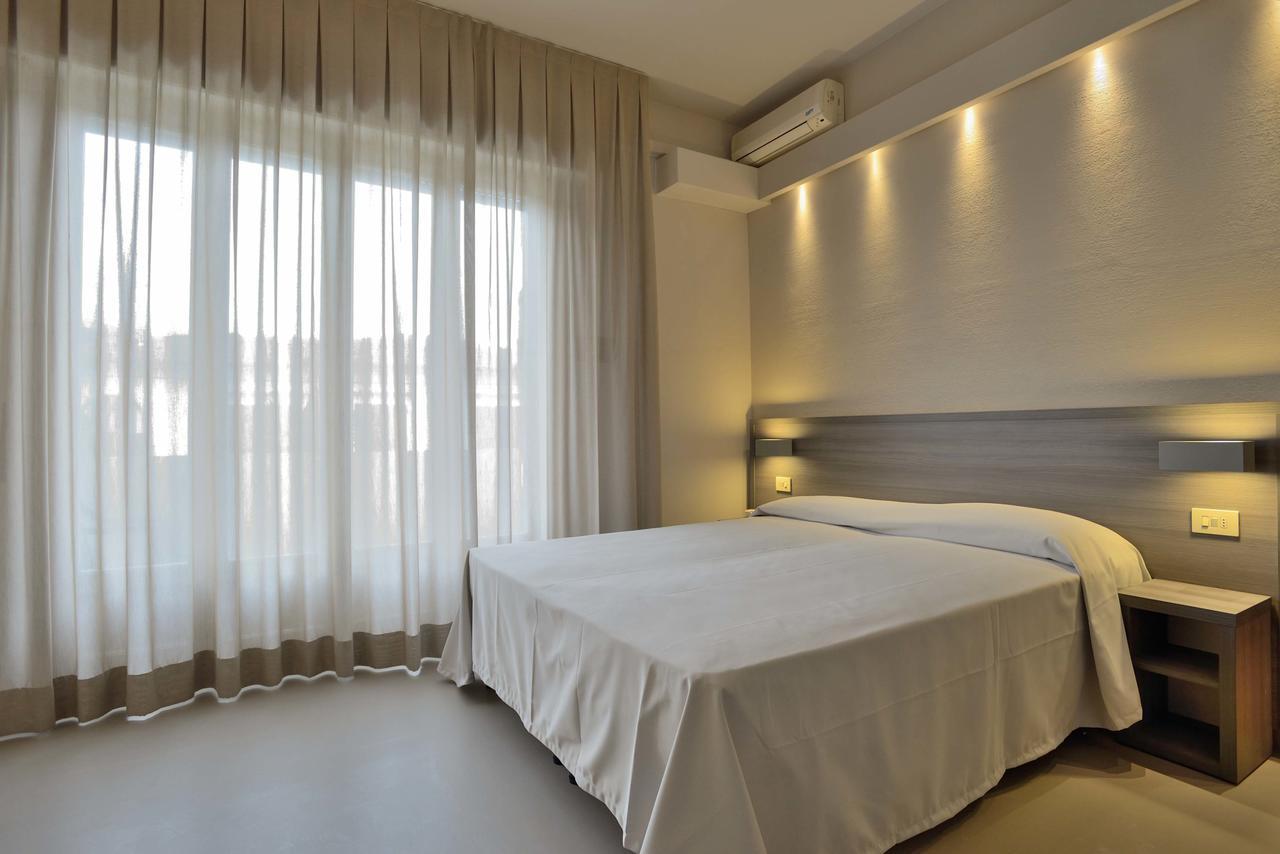 Hotel Crystal Marina di Pietrasanta Eksteriør bilde