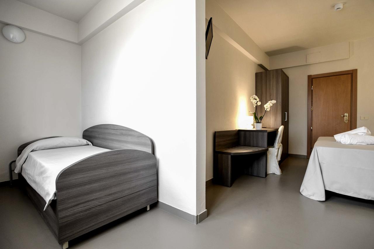 Hotel Crystal Marina di Pietrasanta Eksteriør bilde