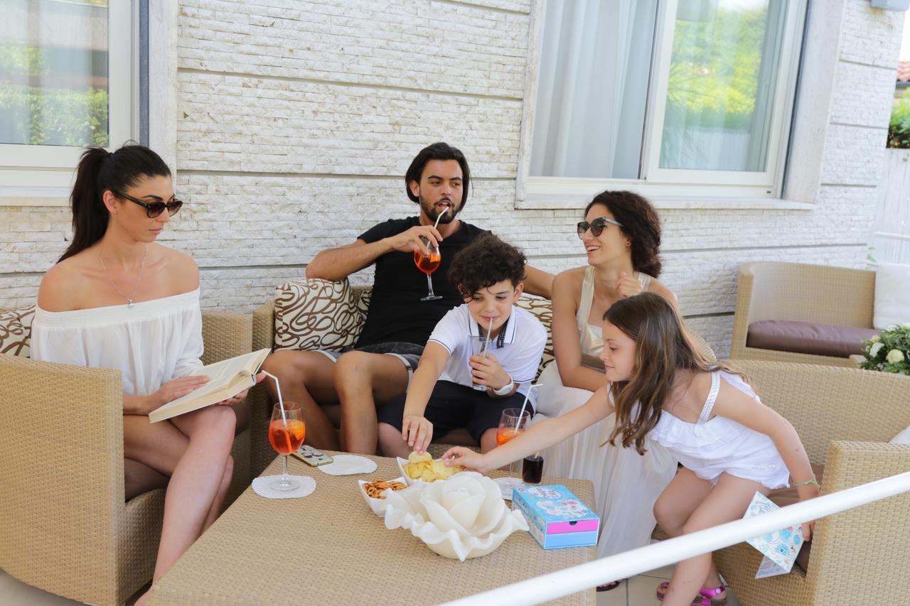 Hotel Crystal Marina di Pietrasanta Eksteriør bilde