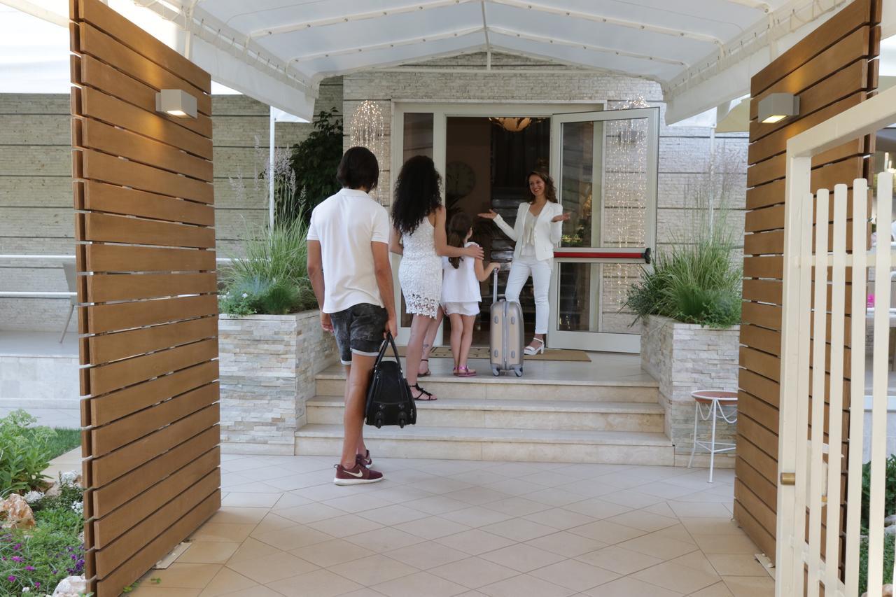 Hotel Crystal Marina di Pietrasanta Eksteriør bilde