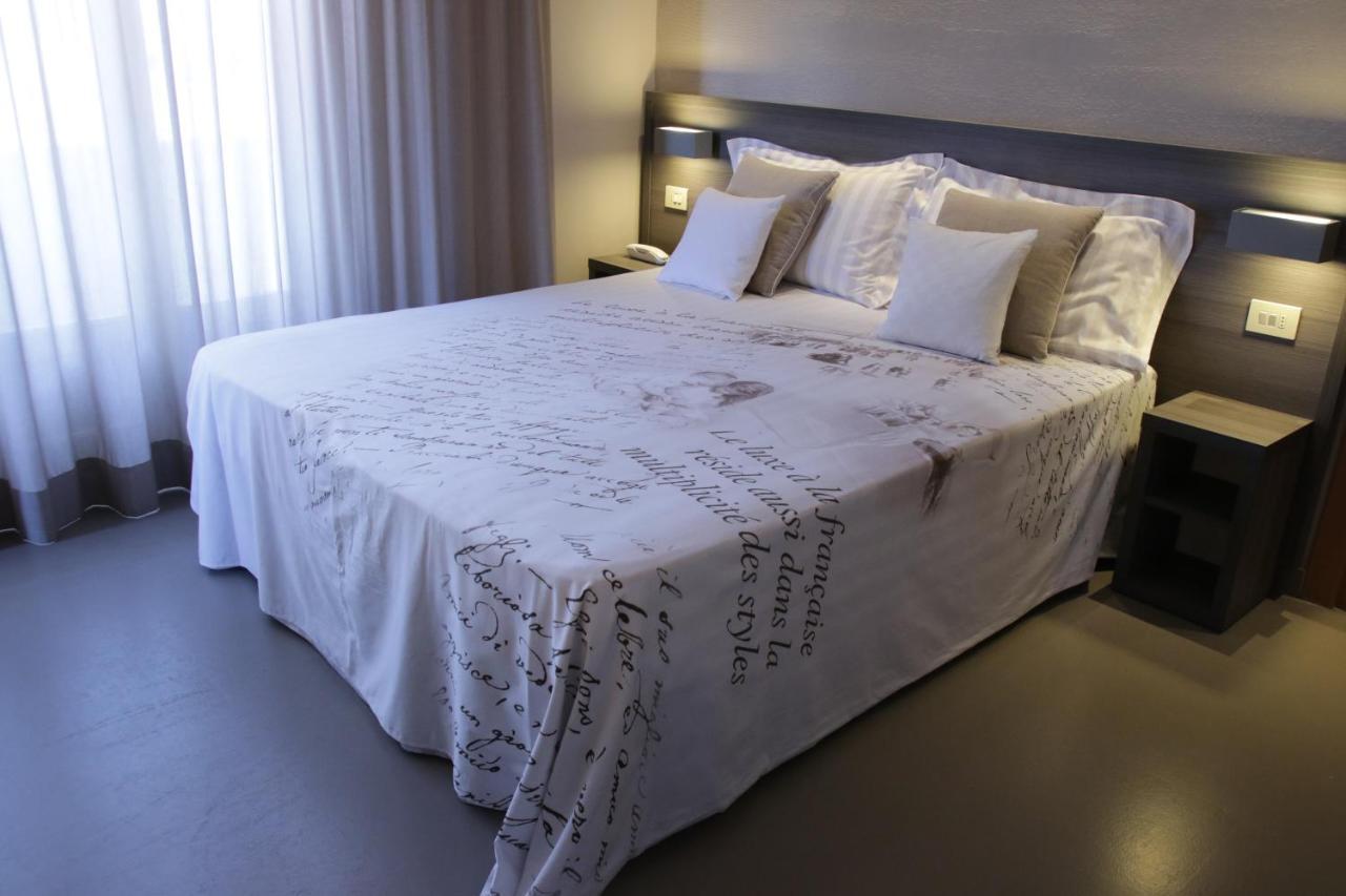 Hotel Crystal Marina di Pietrasanta Eksteriør bilde